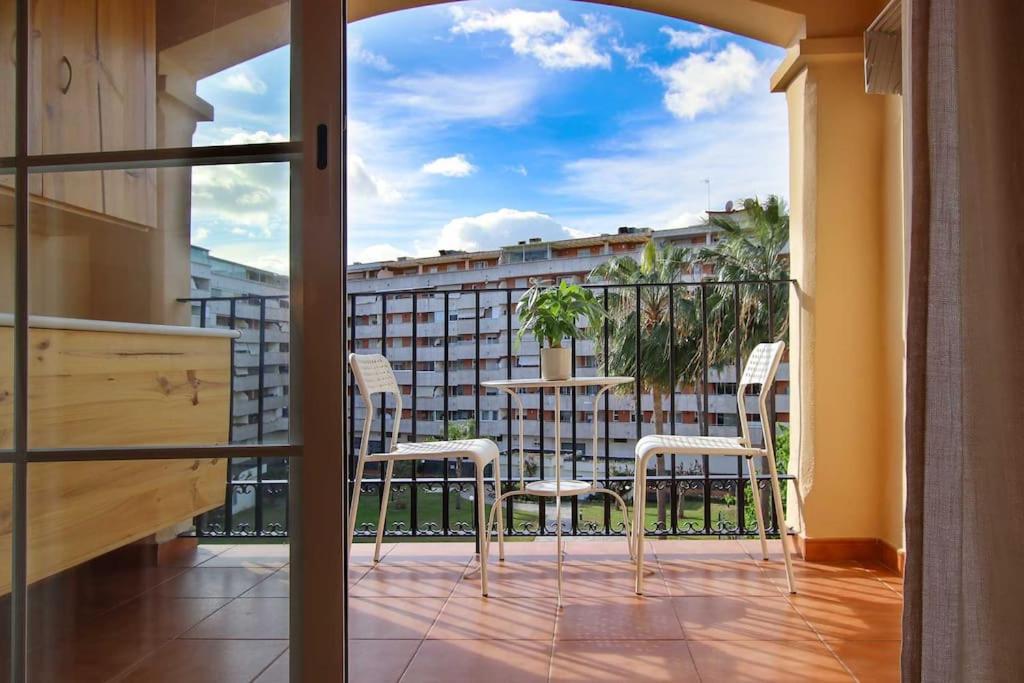 De 1 Centro De * Estepona